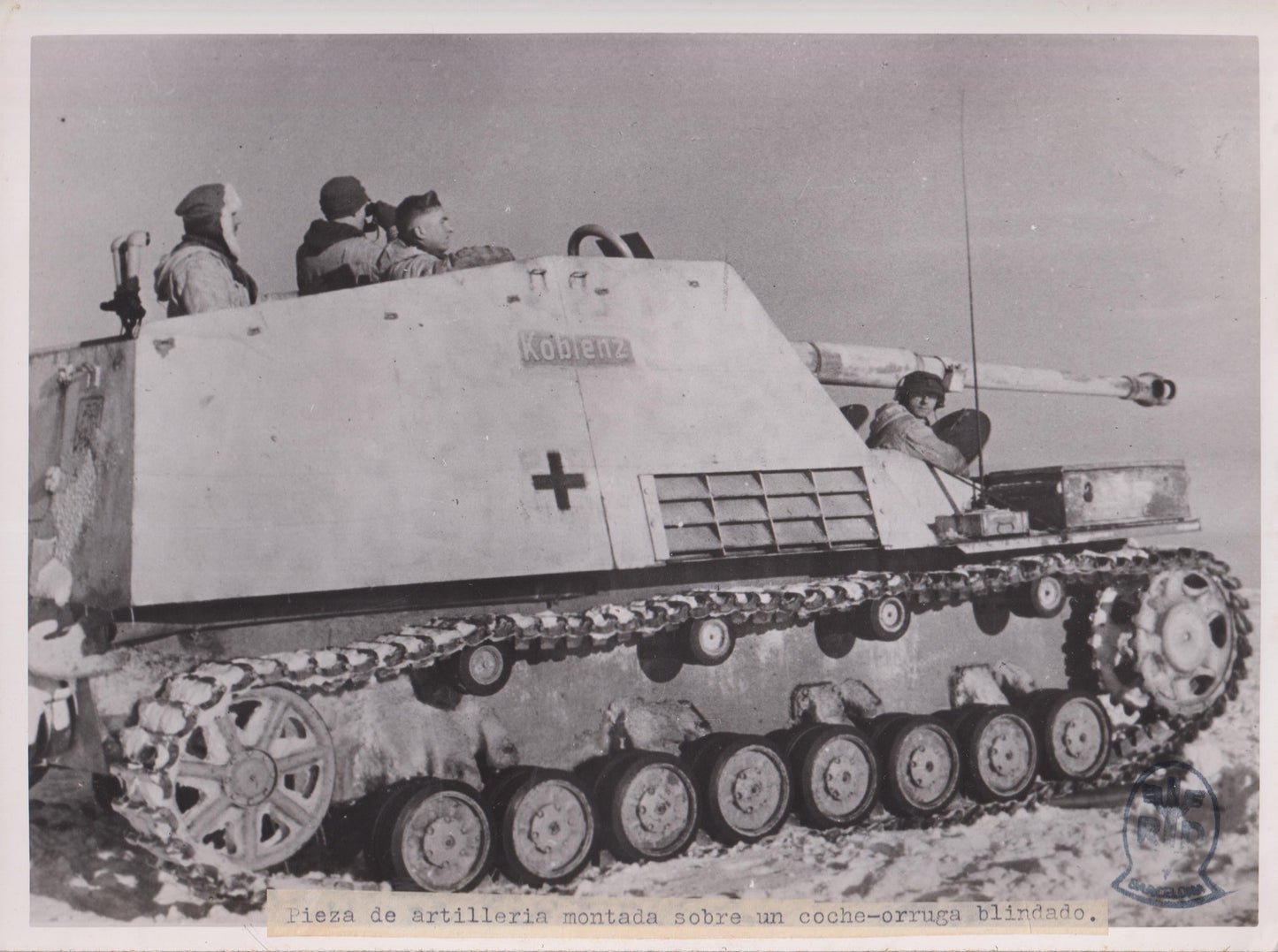 PIEZA DE ARTILLERÍA MONTADA SOBRE UN COCHE-ORUGA BLINDADO (c.1940)