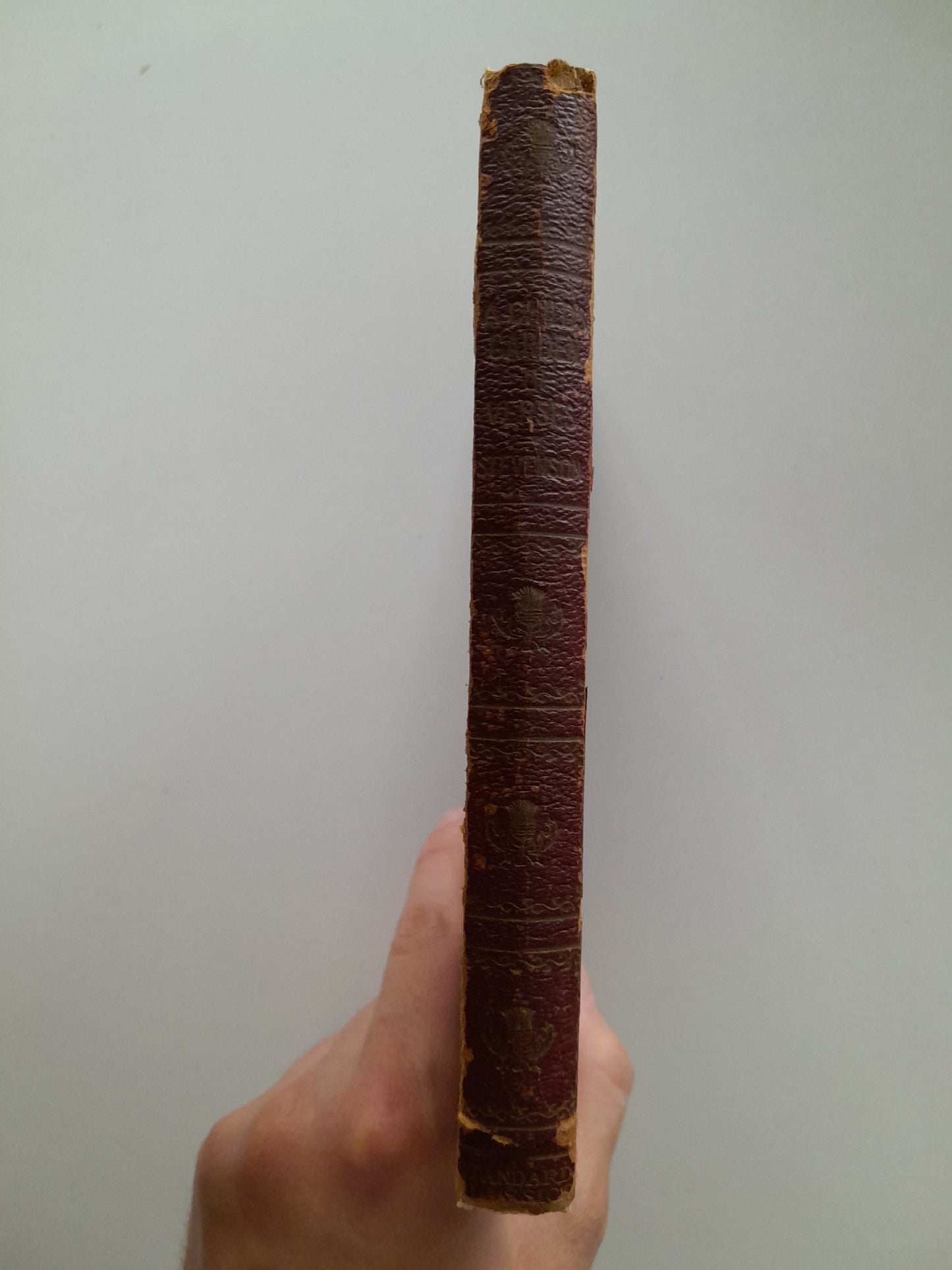 A CHILD'S GARDEN OF VERSES AND OTHER POEMS - ROBERT L. STEVENSON (S.C.P.C., 1930)