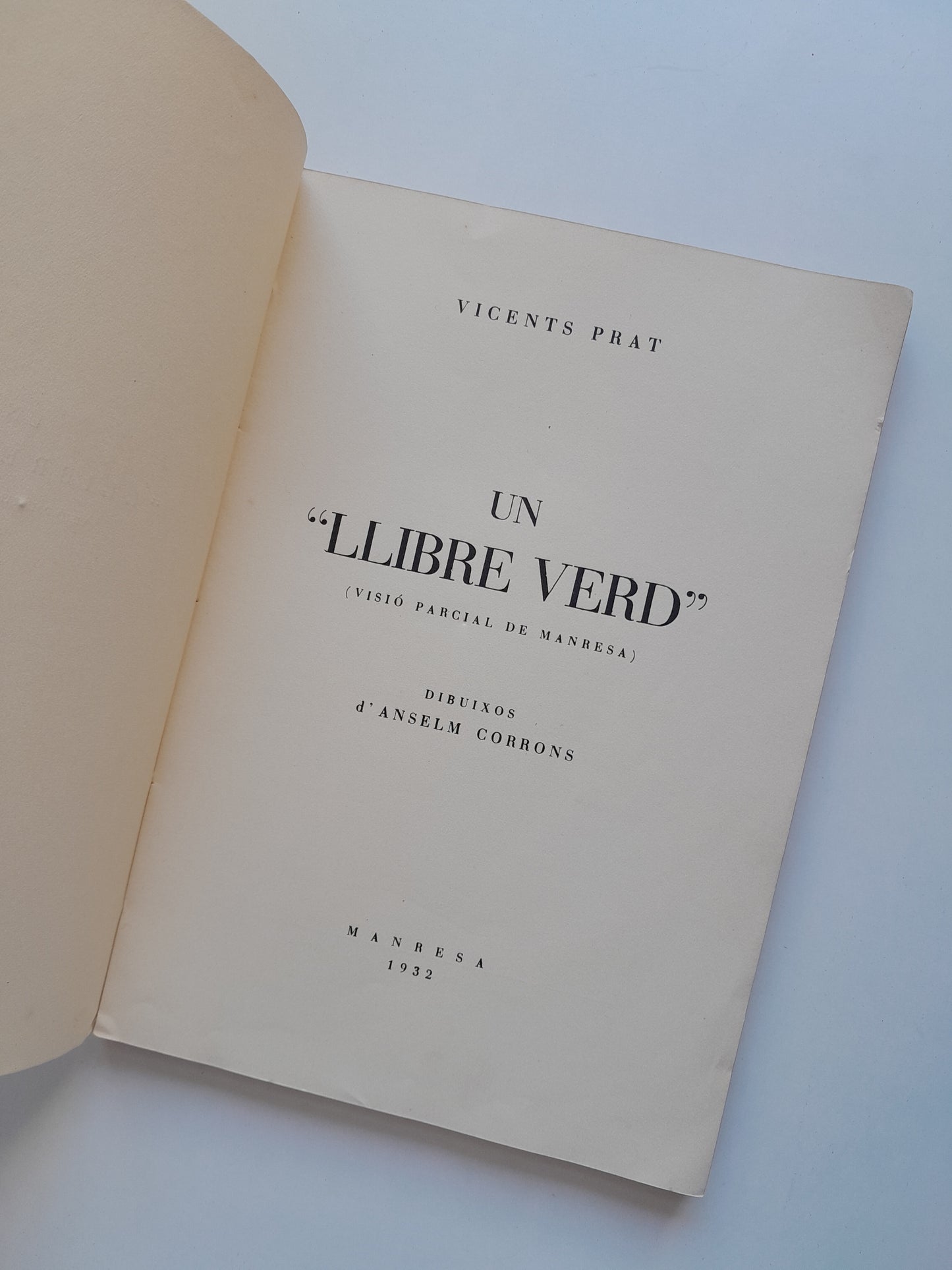 UN LLIBRE VERD. VISIÓ PARCIAL DE MANRESA - VICENTS PRAT (1932)