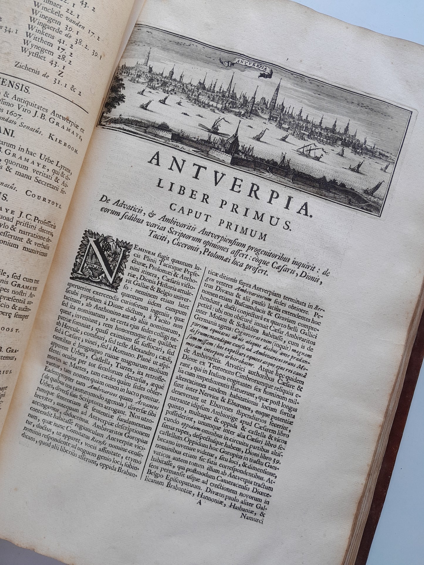 HISTORIA DE BÉLGICA Y SUS ANTIGÜEDADES - JEAN BAPTISTE GRAMAYE (AEGIDIUM DENIQUE, 1708)