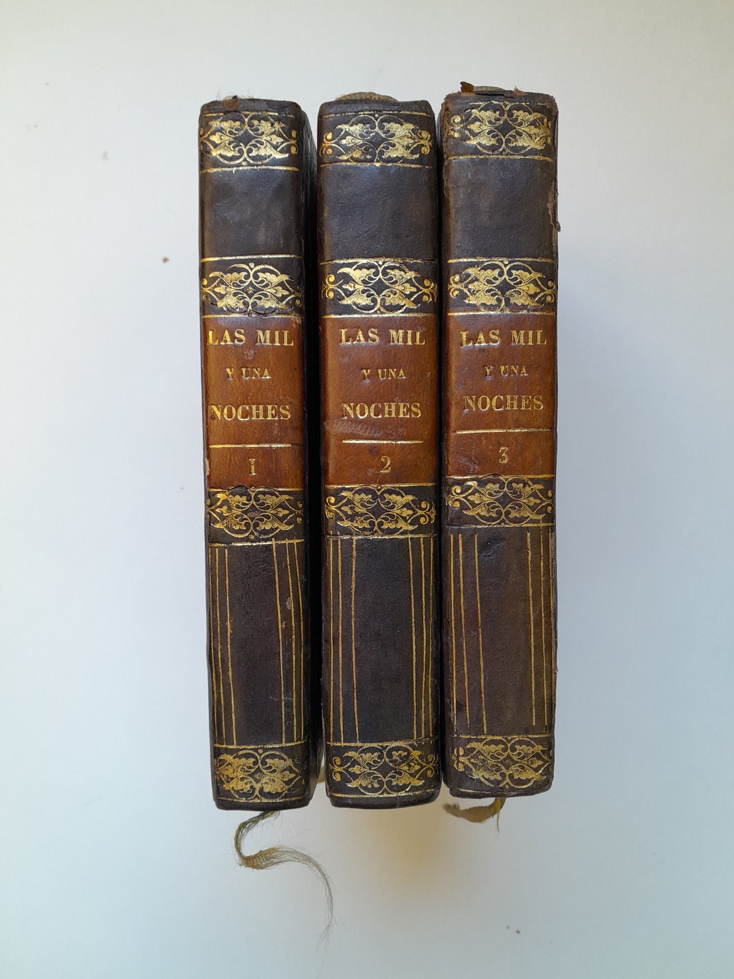 LAS MIL Y UNA NOCHES (COMPLETA 3 TOMOS) - GALLAND (TIP. P. MELLADO, 1846)