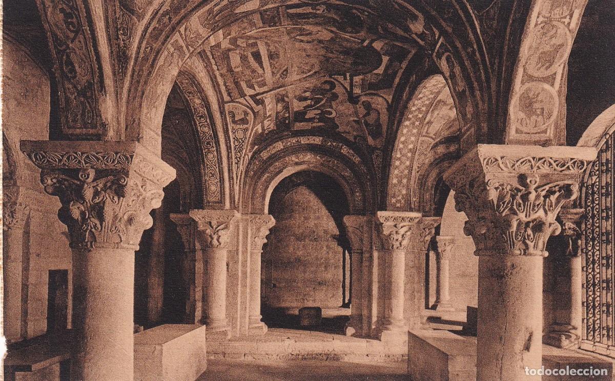 LEÓN - 4. COLEGIATA DE SAN ISIDORO (SIGLO XII). PANTEÓN Y ANTIGUO SEPULCRO DE LOS REYES (LUCIEN ROISIN)