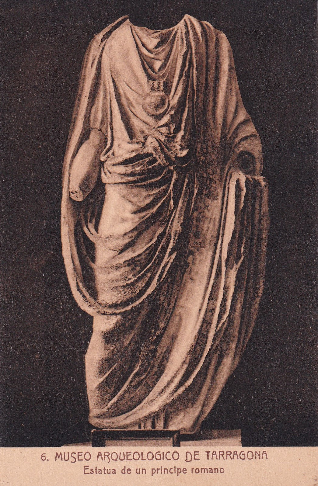 TARRAGONA - MUSEO ARQUEOLÓGICO. ESTATUA DE UN PRÍNCIPE ROMANO