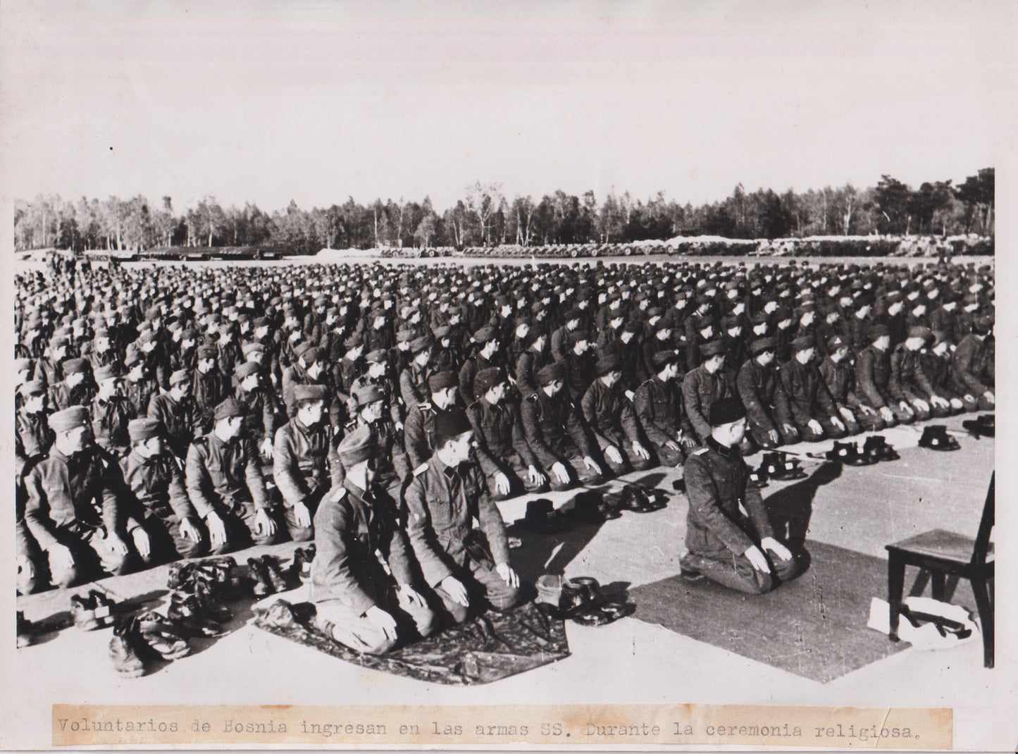CEREMONIA DE INGRESO DE VOLUNTARIOS DE BOSNIA EN LAS ARMAS DE LAS SS (c.1940)