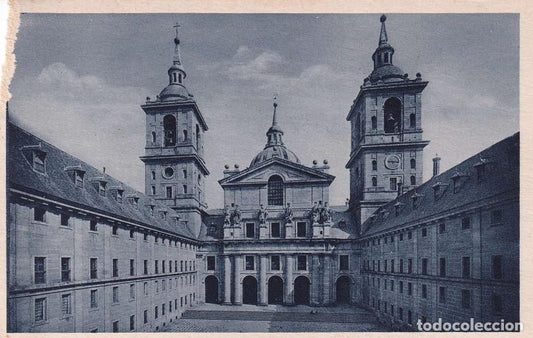 MONASTERIO DE SAN LORENZO DE EL ESCORIAL - PATIO DE LOS REYES Y PORTADA DE LA IGLESIA