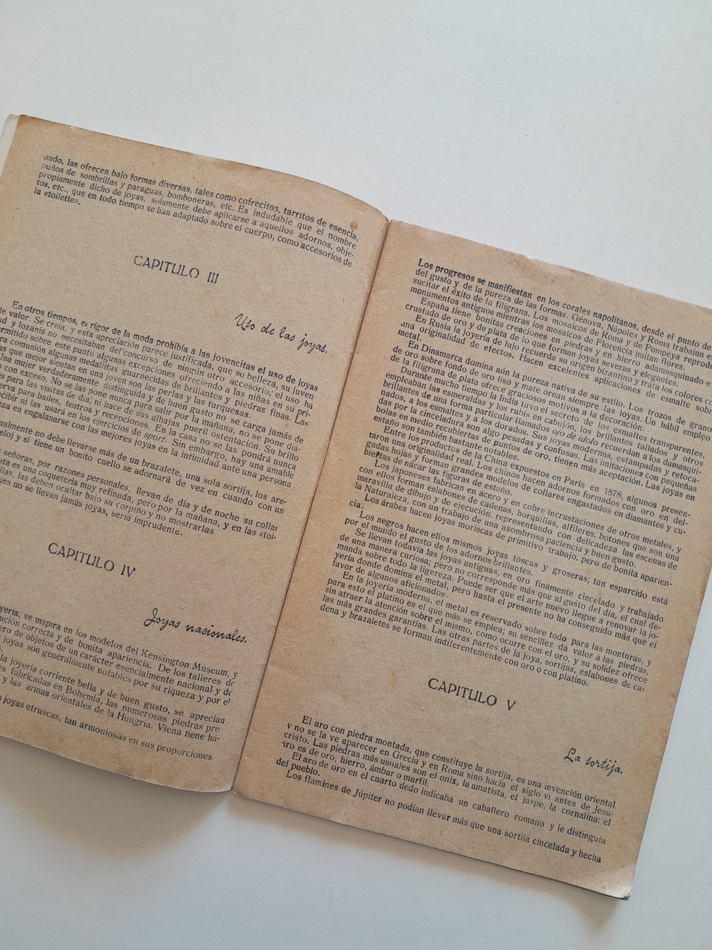 REVISTA FEMENINA FRINÉ: LAS JOYAS - AÑO 1, NÚM. 10 (ABRIL 1918)