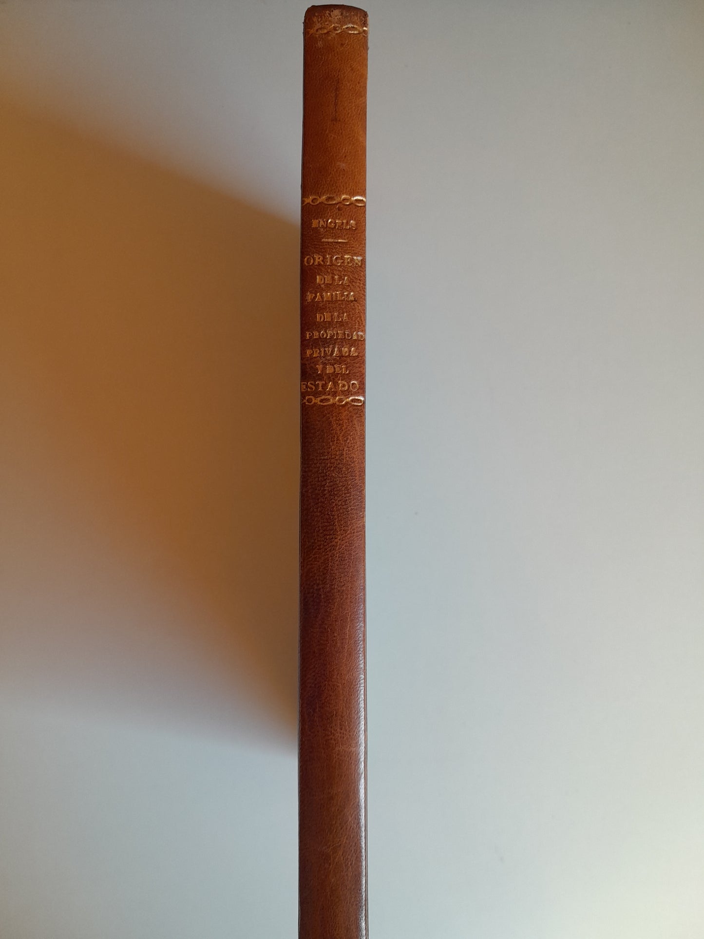 ORIGEN DE LA FAMILIA, DE LA PROPIEDAD PRIVADA Y DEL ESTADO - F. ENGELS (IBERIA, 1933)