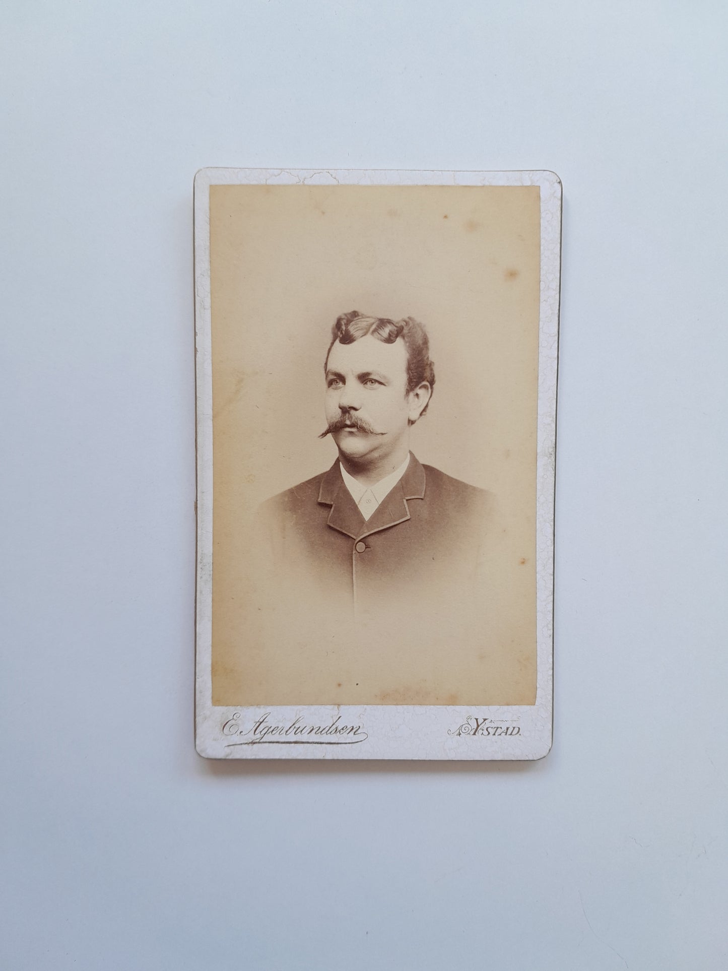 RETRATO DE HOMBRE (c.1890)