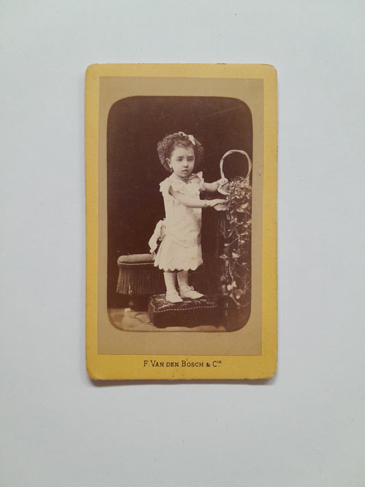 RETRATO DE NIÑA (c.1880) - F. VAN DEN BOSCH, BORDEAUX