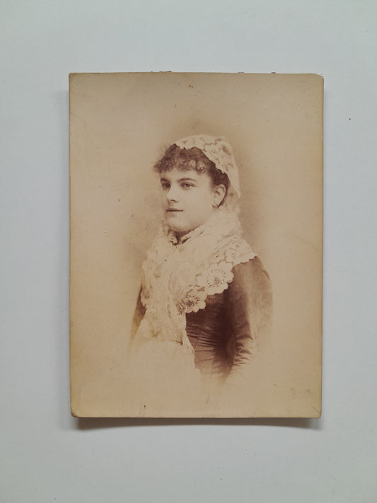 RETRATO DE MUJER (c.1880)