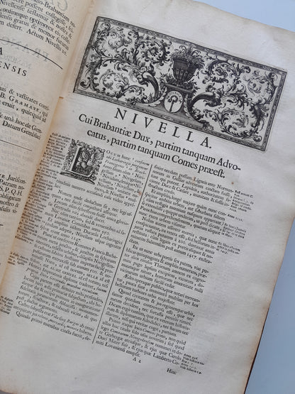 HISTORIA DE BÉLGICA Y SUS ANTIGÜEDADES - JEAN BAPTISTE GRAMAYE (AEGIDIUM DENIQUE, 1708)