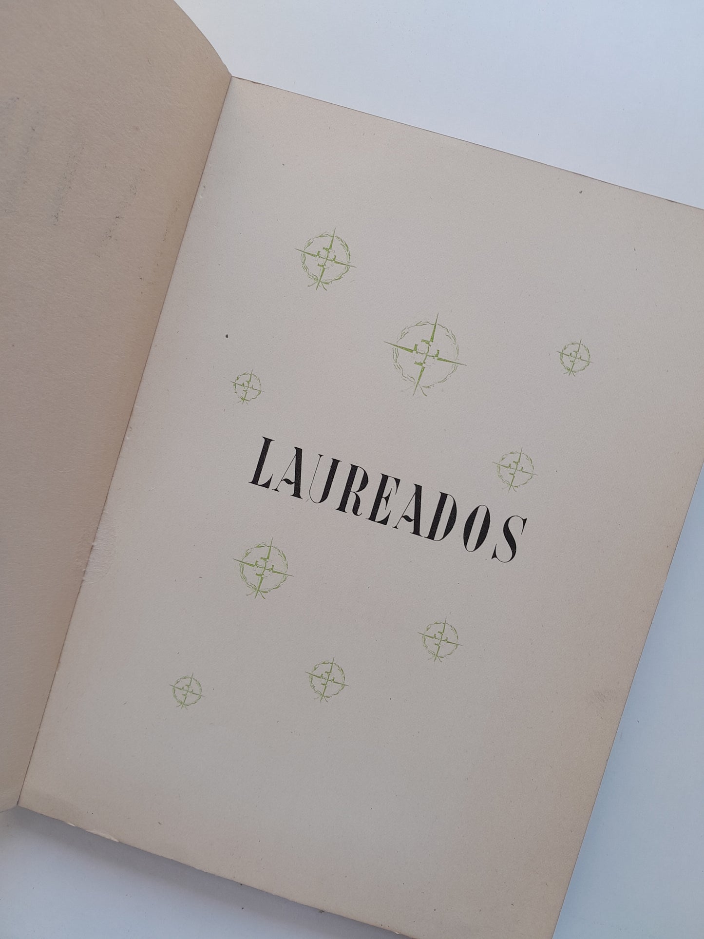 LAUREADOS. 18 DE JULIO DE 1936 (COMPLETA 2 TOMOS) - (1940)