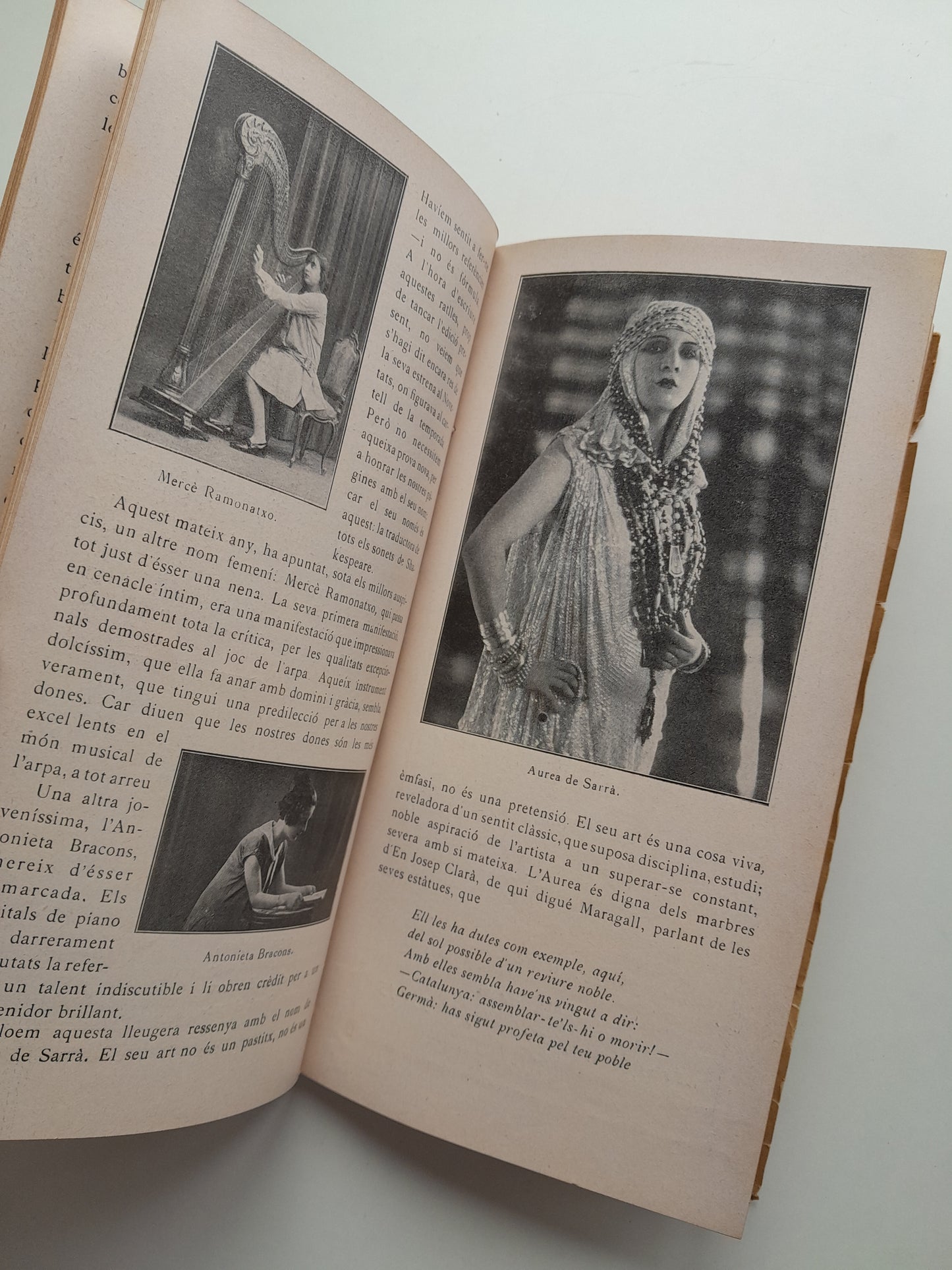 L'ABELLA D'OR (BARCELONA) - (1930)