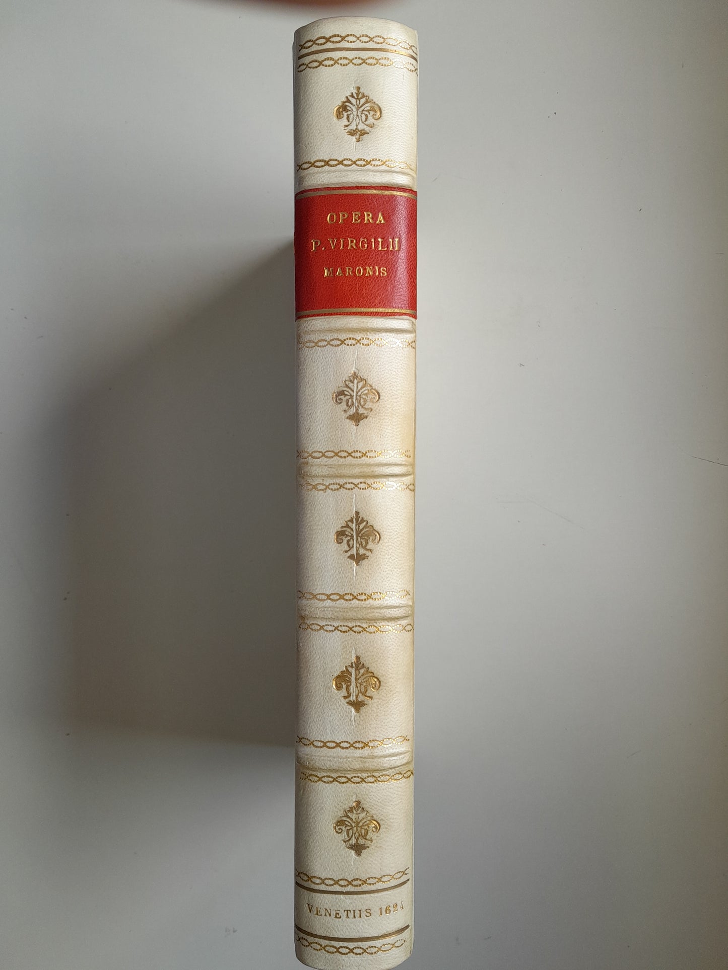 OPERA P. VIRGILII MARONIS, POETAE MANTUANI - VIRGILIO (1624)