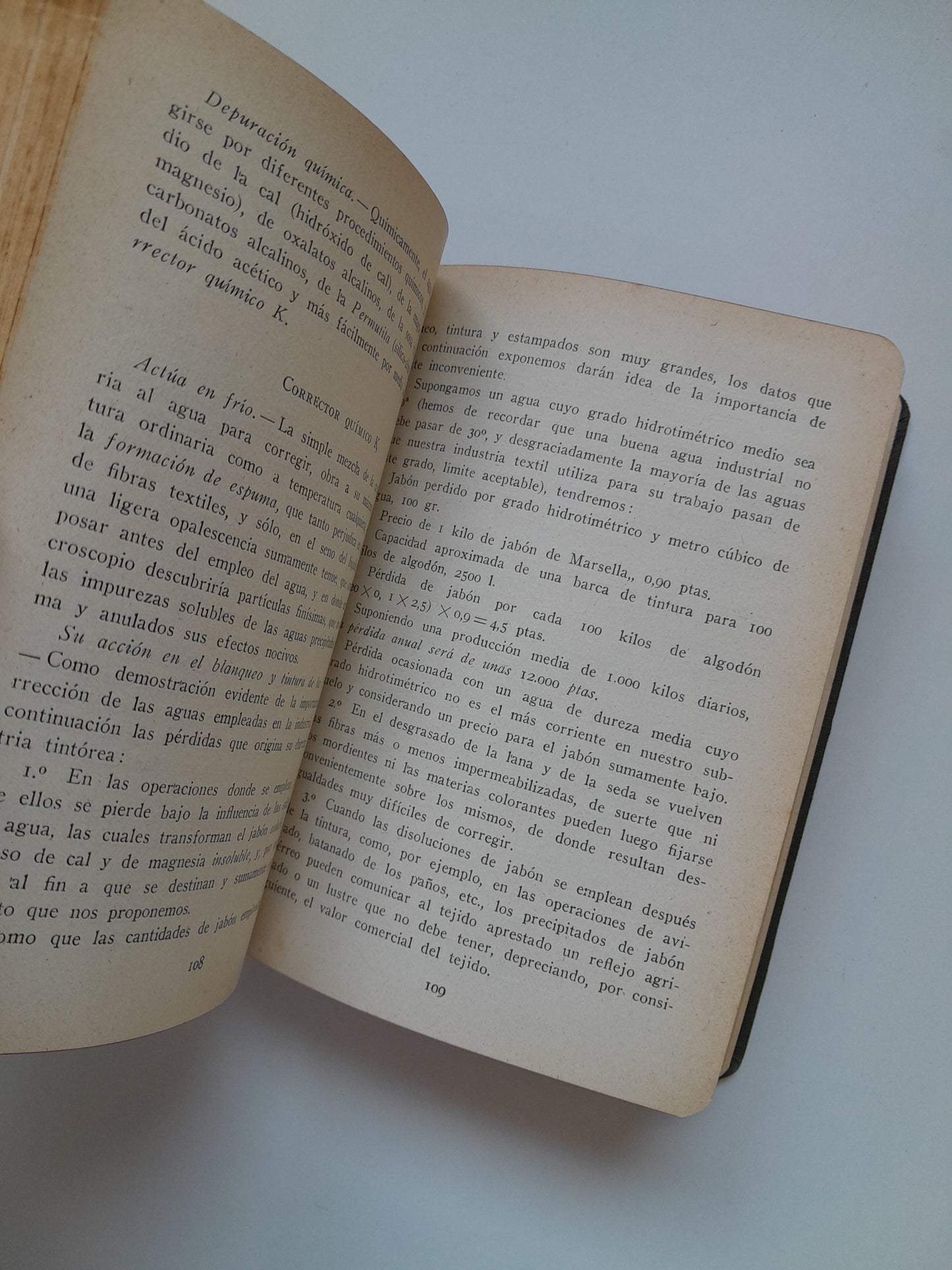 MANUAL DEL TINTORERO - IBÉRICA DE INDUSTRIAS QUÍMICAS (1926)