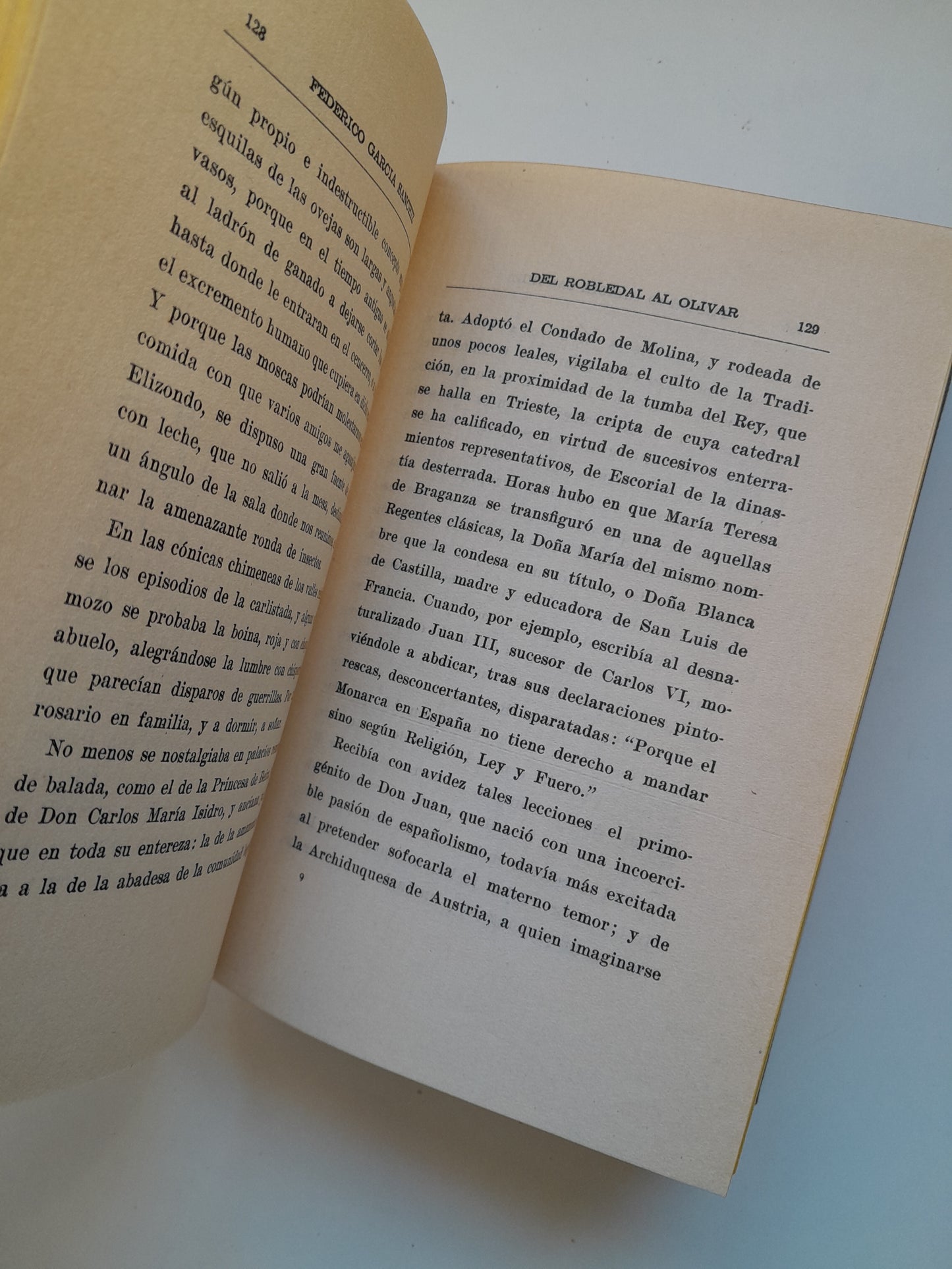 DEL ROBLEDAL AL OLIVAR. NAVARRA Y EL CARLISMO - FEDERICO GARCÍA SANCHIZ (ESPAÑOLA, 1939)