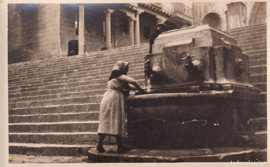 TARRAGONA - FUENTE Y ESCALERAS DE LA CATEDRAL (DESCONOCIDO)