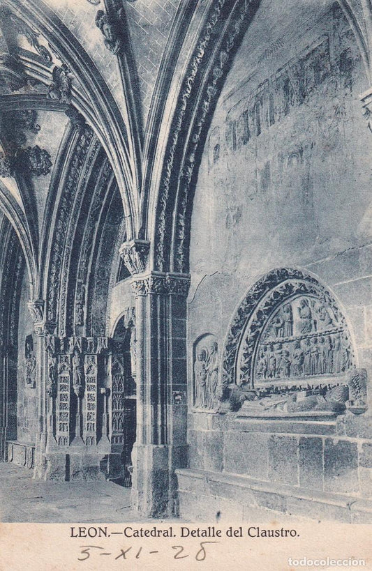 LEÓN - CATEDRAL. DETALLE DEL CLAUSTRO