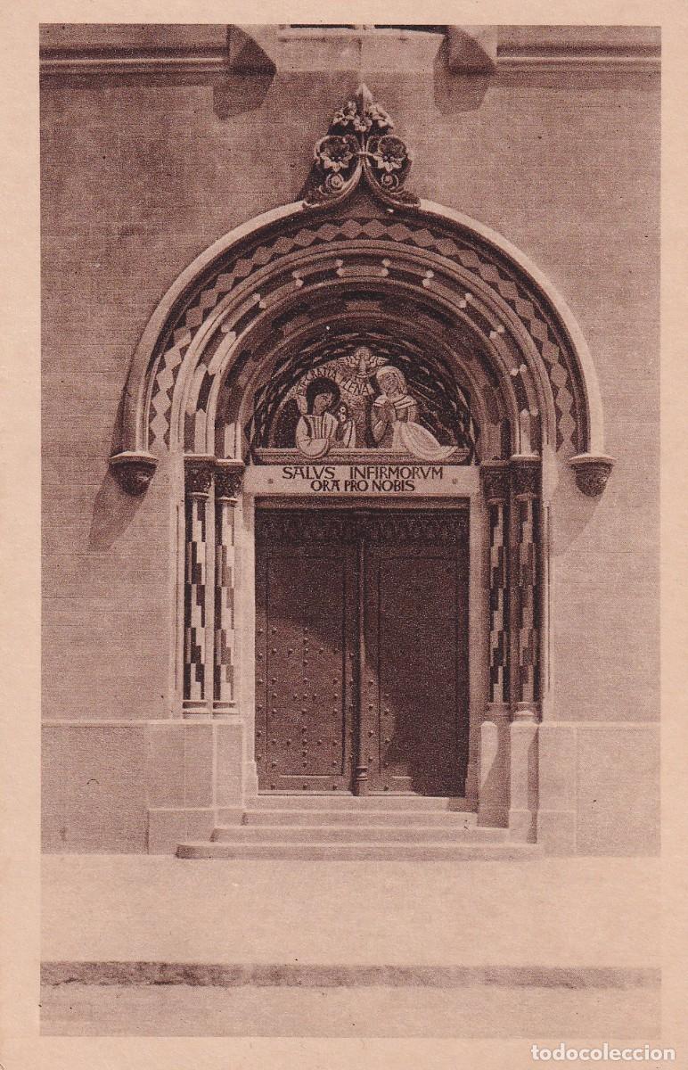 SABADELL - SANTUARIO DE NUESTRA SEÑORA DE LA SALUD. PUERTA PRINCIPAL DEL TEMPLO