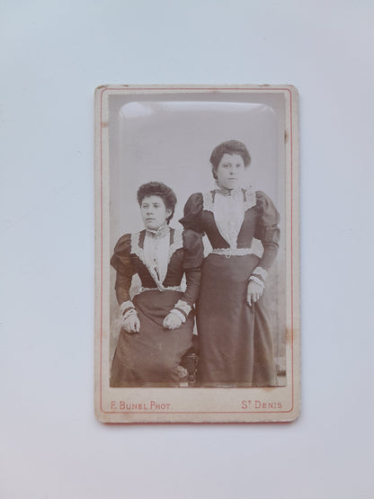 RETRATO DE DOS MUJERES (c.1890)